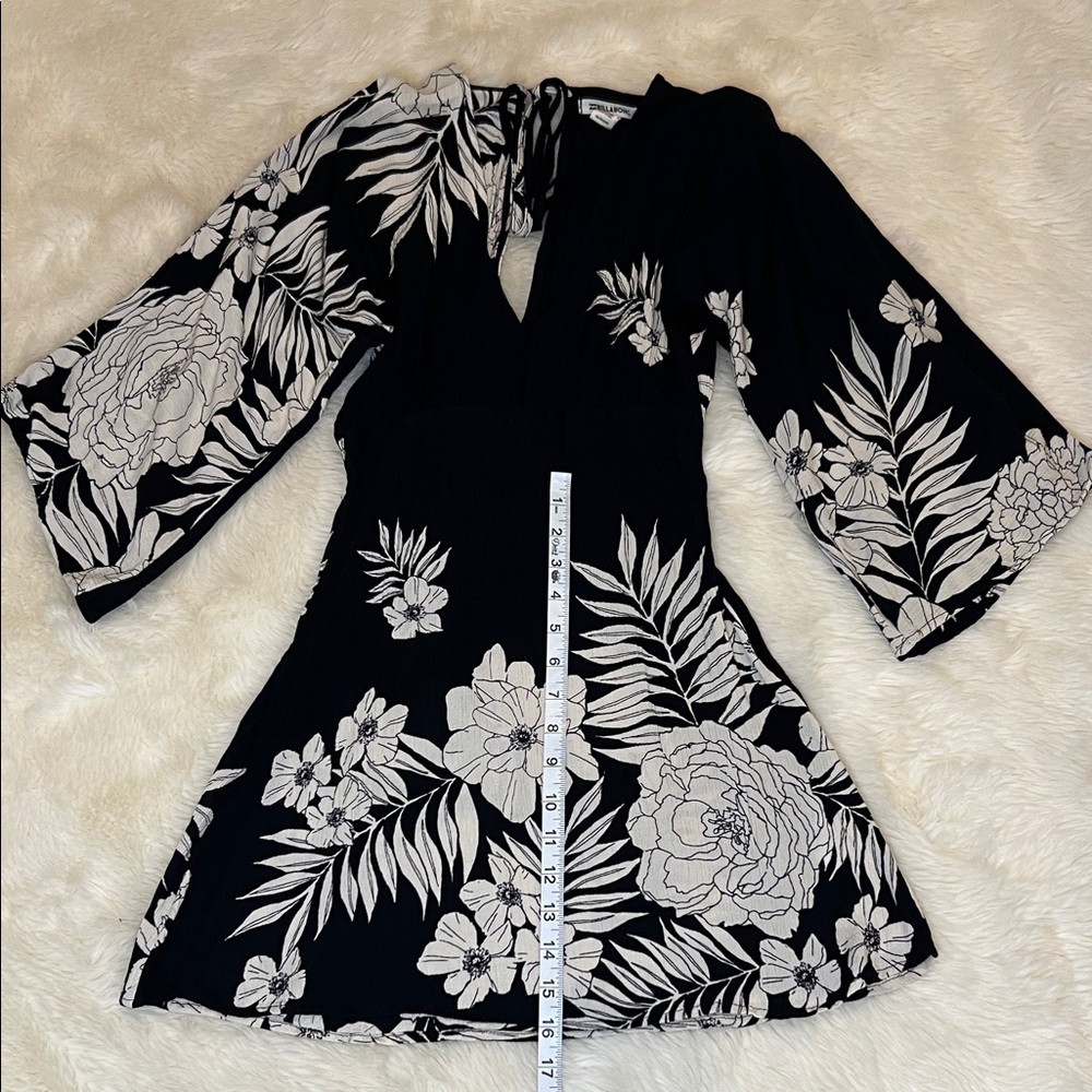 Billabong Black and White Floral Mini Dress - Picture 2 of 6